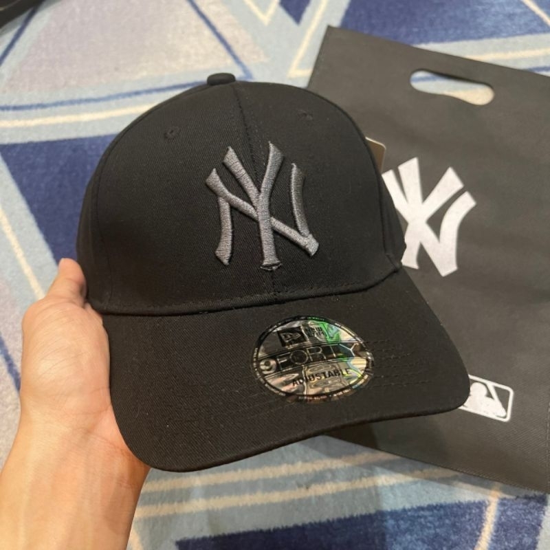 Topi New York Kulit Adjustable Hitam Original Quality | MLB NY Cap