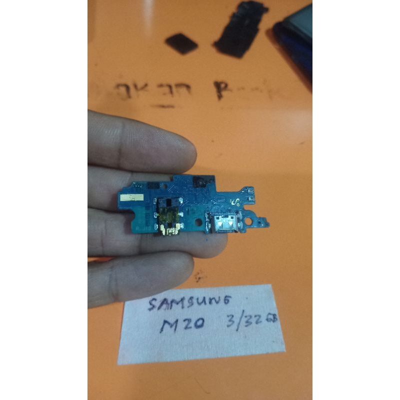 

pcb papan charger samsung M20 ori 100% copotan