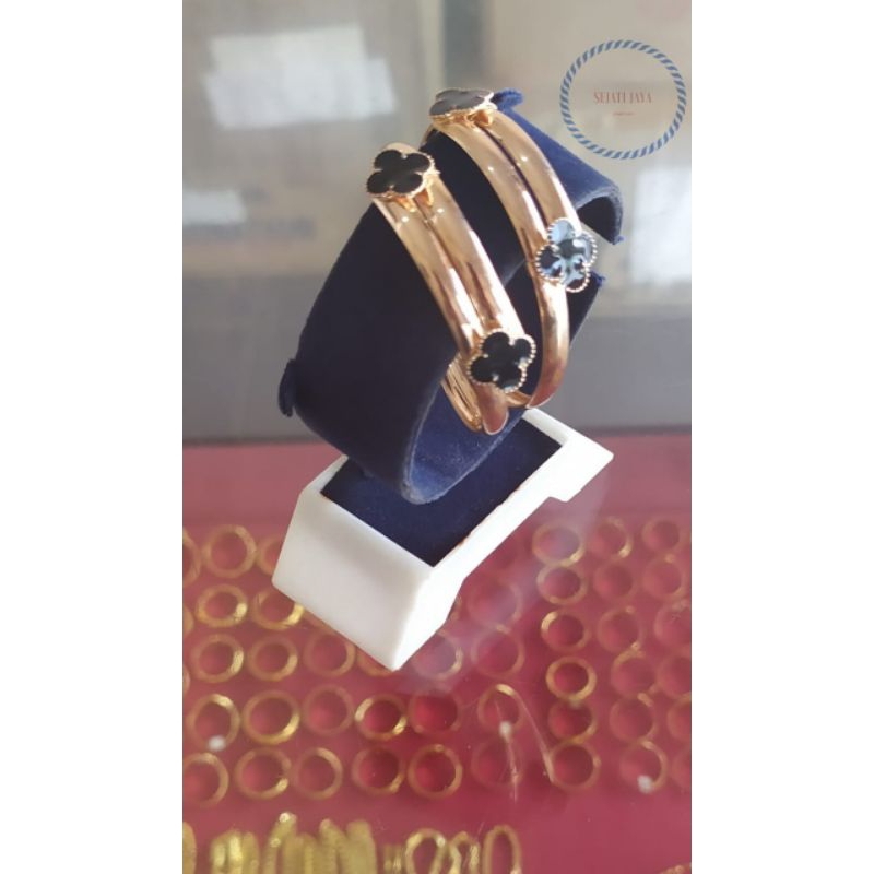 Gelang tangan anak vancleef emas kadar 375