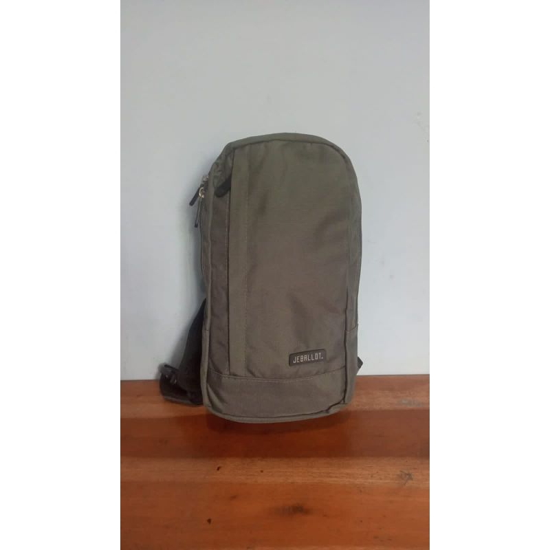 Cross body bag jeballot