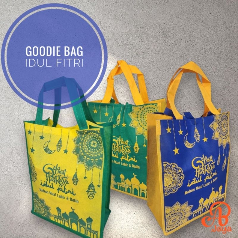 

TAS SPUNBOND GOODIE BAG IDUL FITRI UKURAN 30X38