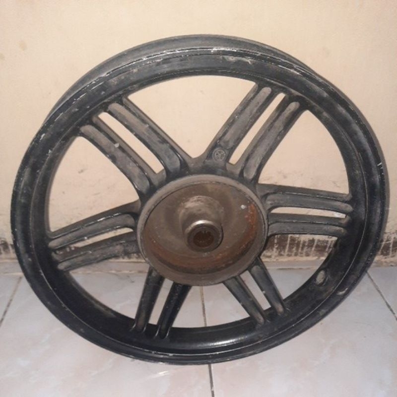 velg belakang suzuki spin 125
