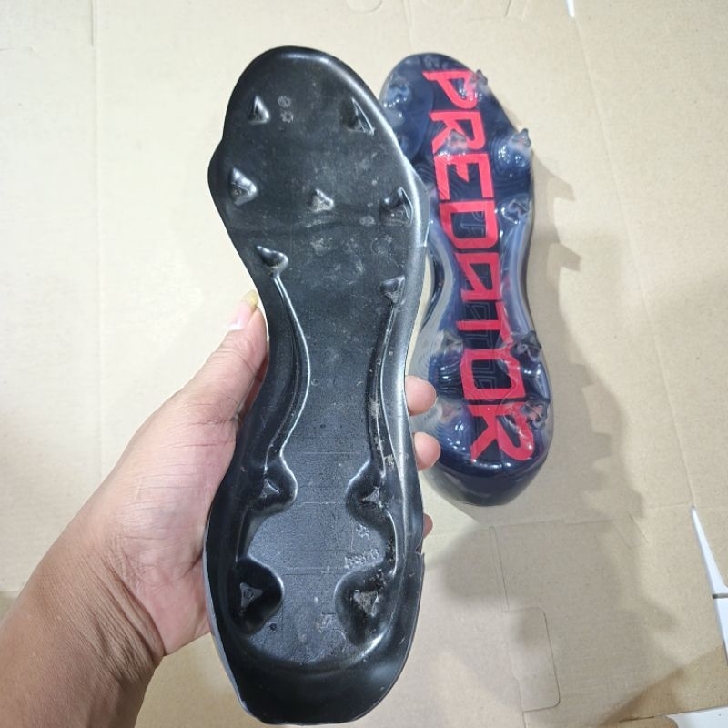 (mangkok) Sol ori sepatu bola adds predator stut triangle