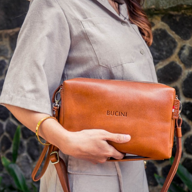 Leather Hand Bag  & Sling Bag I Clutch & Tas Selempang Kulit Pria & Wanita BUCINI Medari