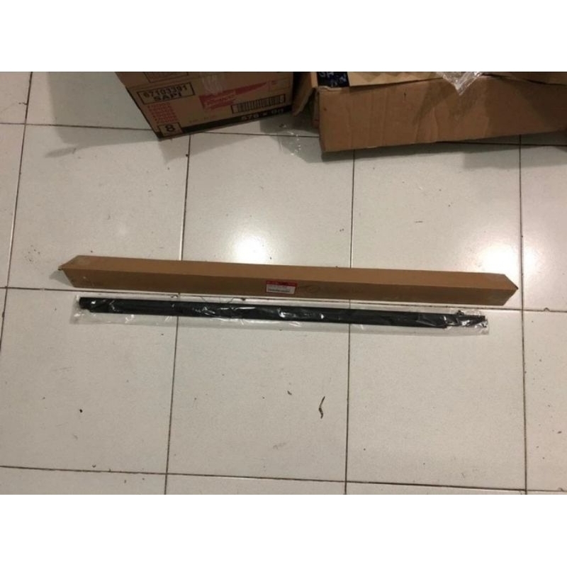 Karet Pelipit Kaca Jazz 2014-2021 Jazz GK5 Original HondaOriginal Honda