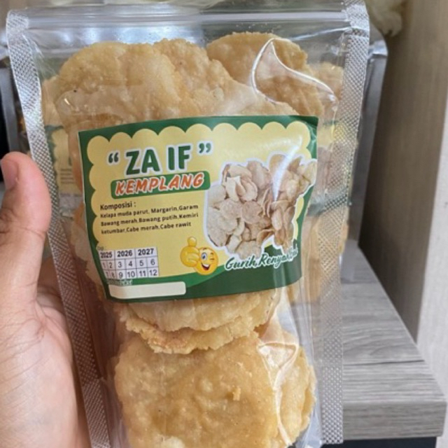 

KEMPLANG ZA,IF MAKANAN RINGAN KAS BOJONEGORO