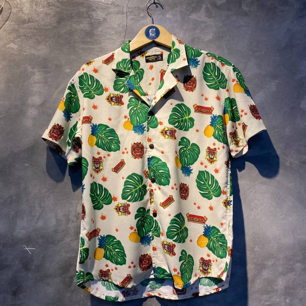 Kemeja Pria Motif Barong Gamelan Bali