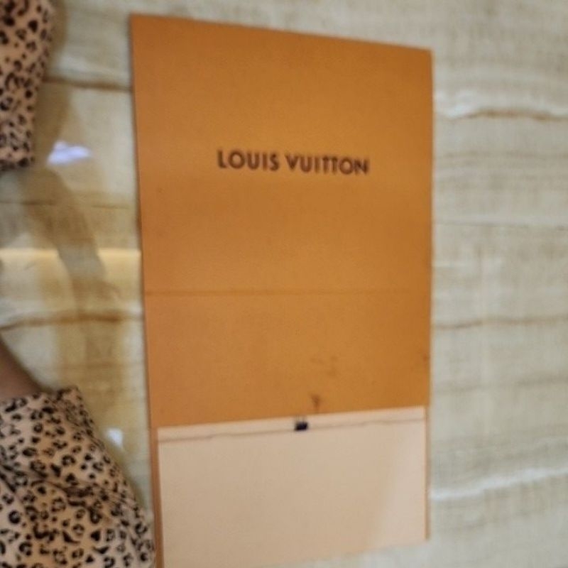 

box original authentic lv