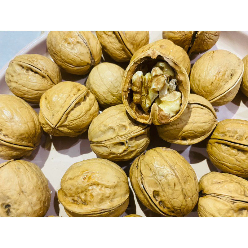 

KACANG WALNUT UTUH 250 GR