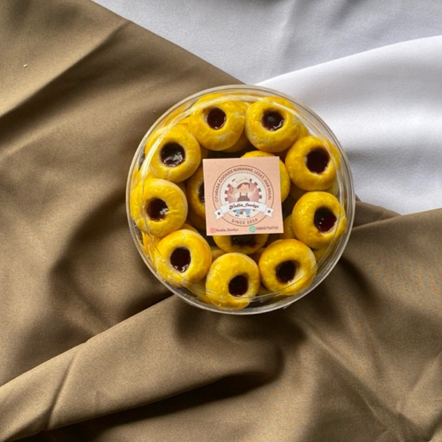 

NADIA FOODYS- KUE THUMPRINT Kue kering lebaran