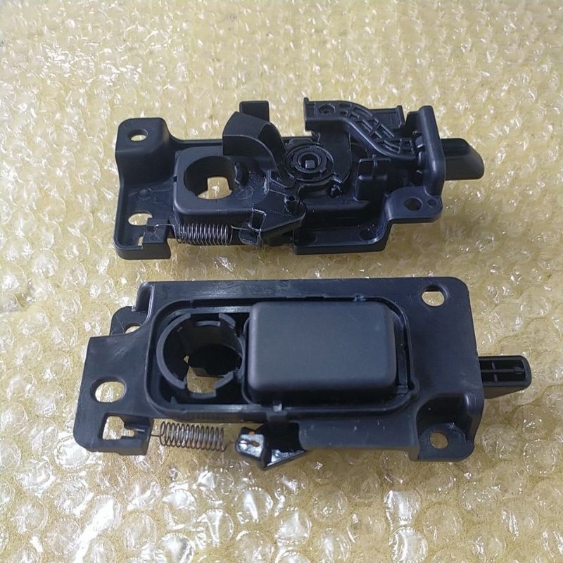 Handle kunci laci dashboard mobil toyota Innova REBON