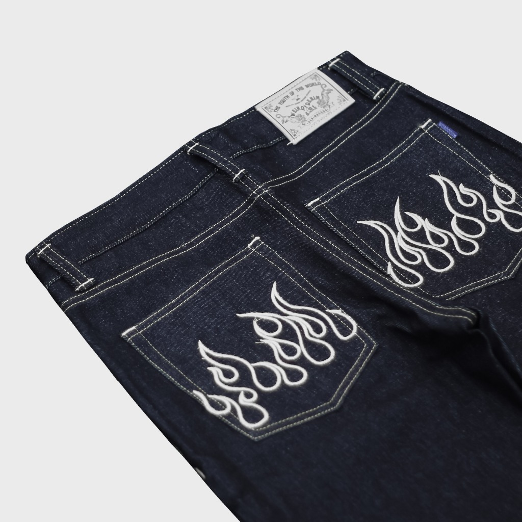 WEIRD DENIM - Celana Jeans Slim Straight Shelltich Selvedge Accent 16 Oz Black Indigo Art Flame