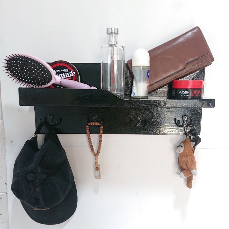 Rak Dinding Kayu Gantungan Kunci Dan Baju