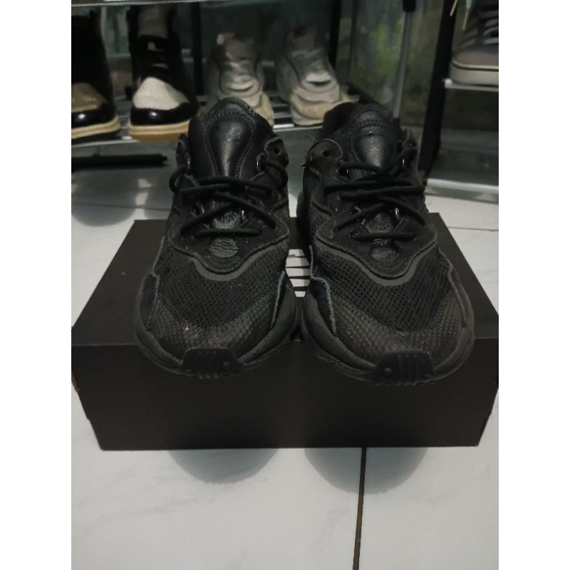 sepatu Adidas Ozweego black second