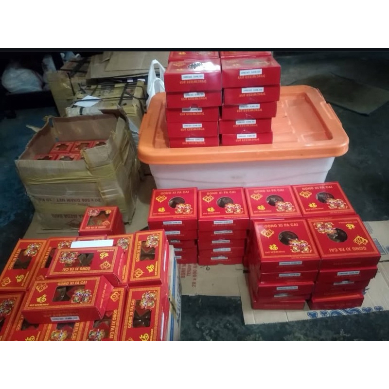 

Kue keranjang imlek Ny. Liem (ISI 1, 2, 4)