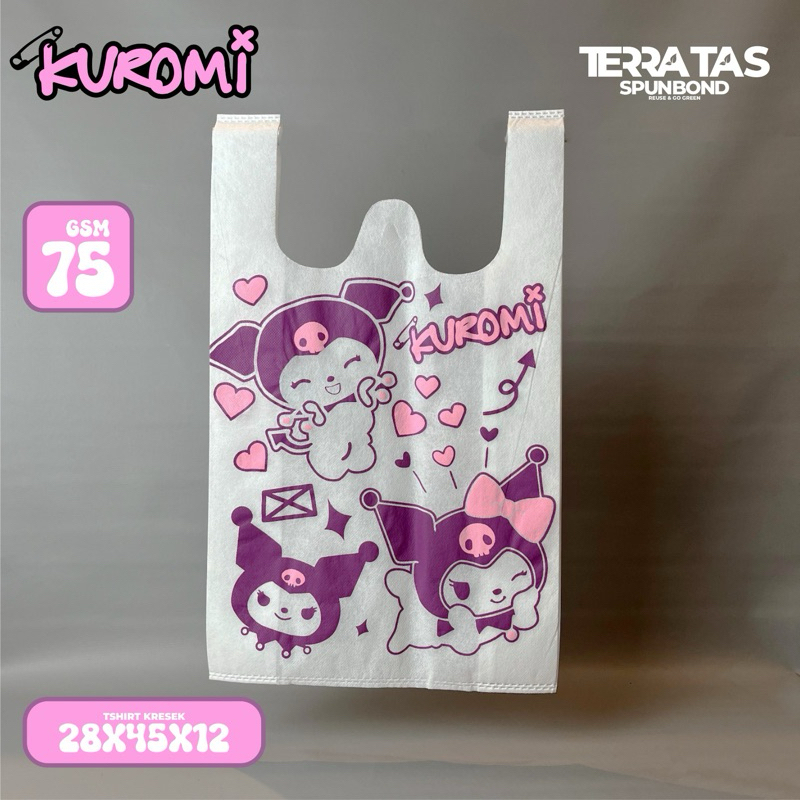 

Premium Special Edition Spunbond Sanrio Kuromi Goodie Bag Tas Kain Bentuk Kresek Tshirt 50 GSM 28x45x12