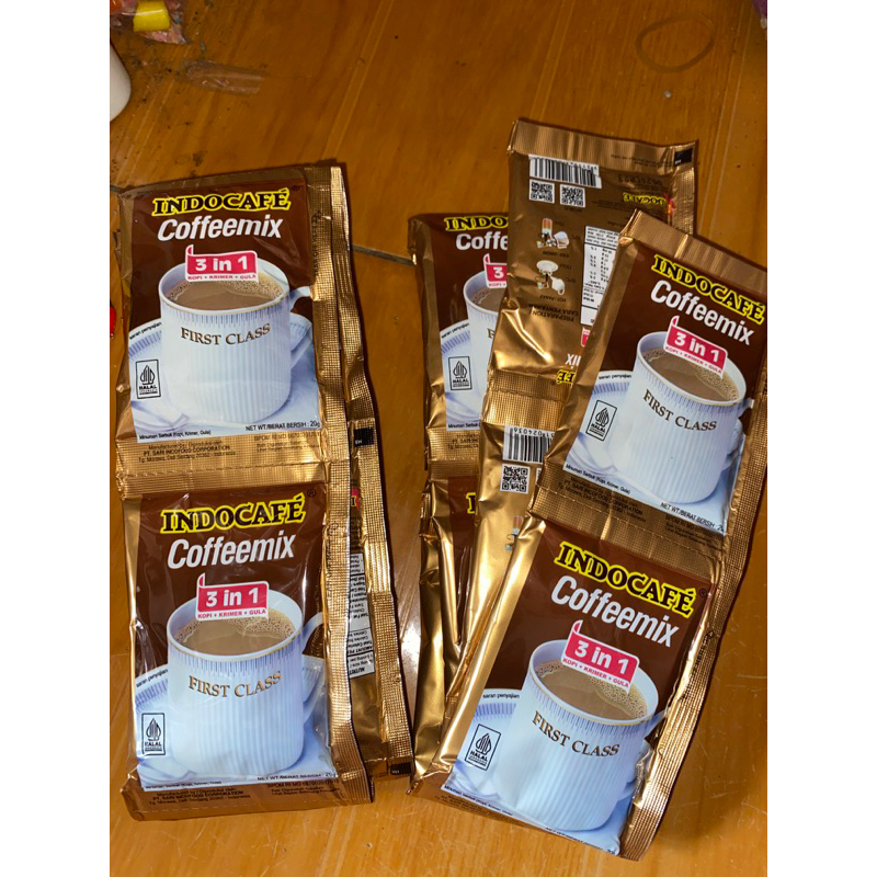 

indocafe coffe mix 1 renceng 10 pcs