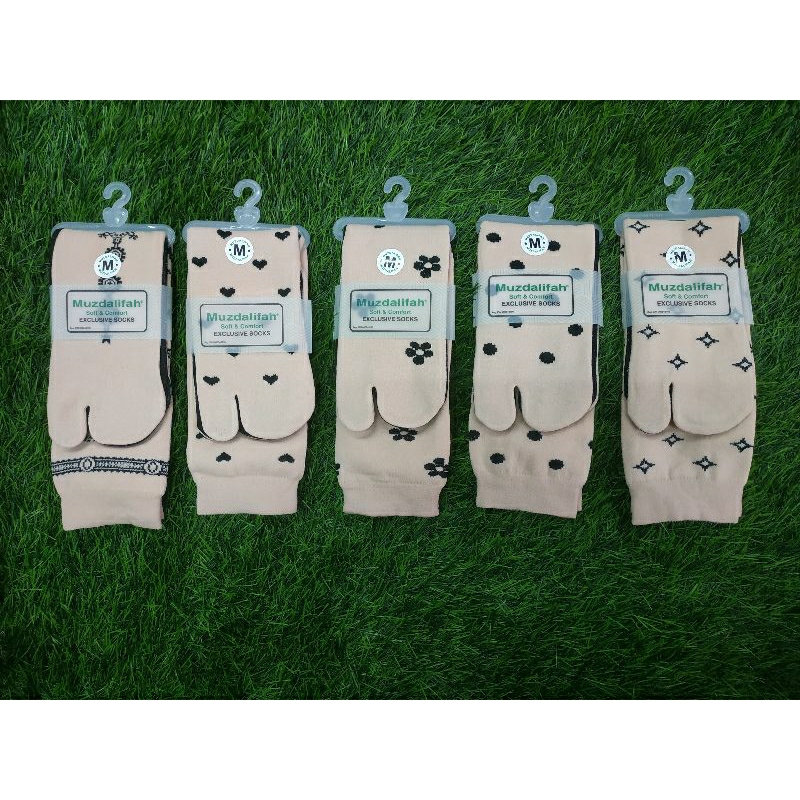 Kaos kaki jempol / muslimah merk Muzdalifah (motif)