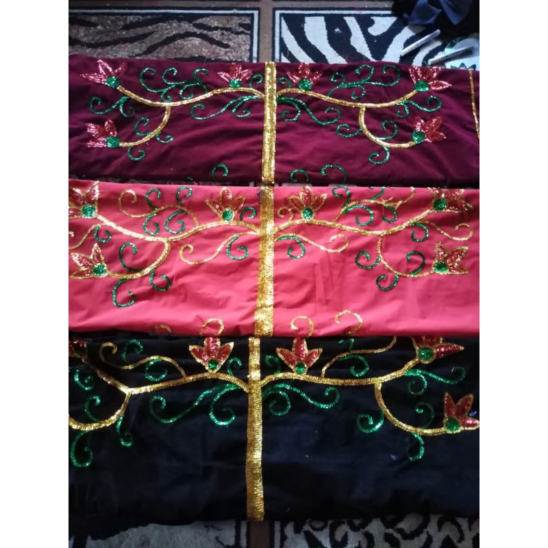 "po" dinding pelaminan adat Dayak