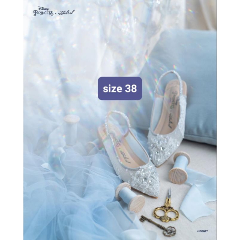 Disney Princess x Ittaherl Cinderella (READY & NEW) : Ittaherl Fairytale Pointy Backstrap Sky size 3