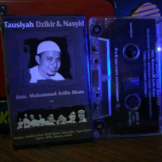 kaset pita Tausiyah dzikir & Nasyid