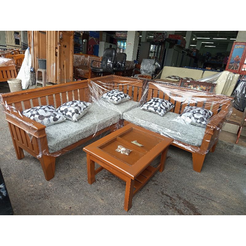 Sofa kayu model L minimalis