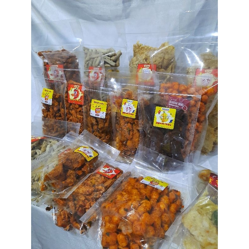 

Aneka Cemilan Campur Rasa per 1 Kg Murah