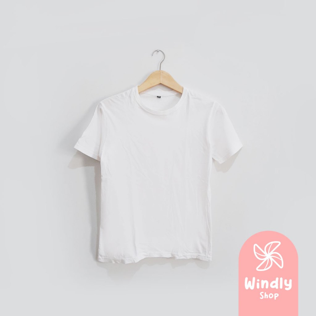Basic White T-Shirt / Kaos Putih Polos - preloved