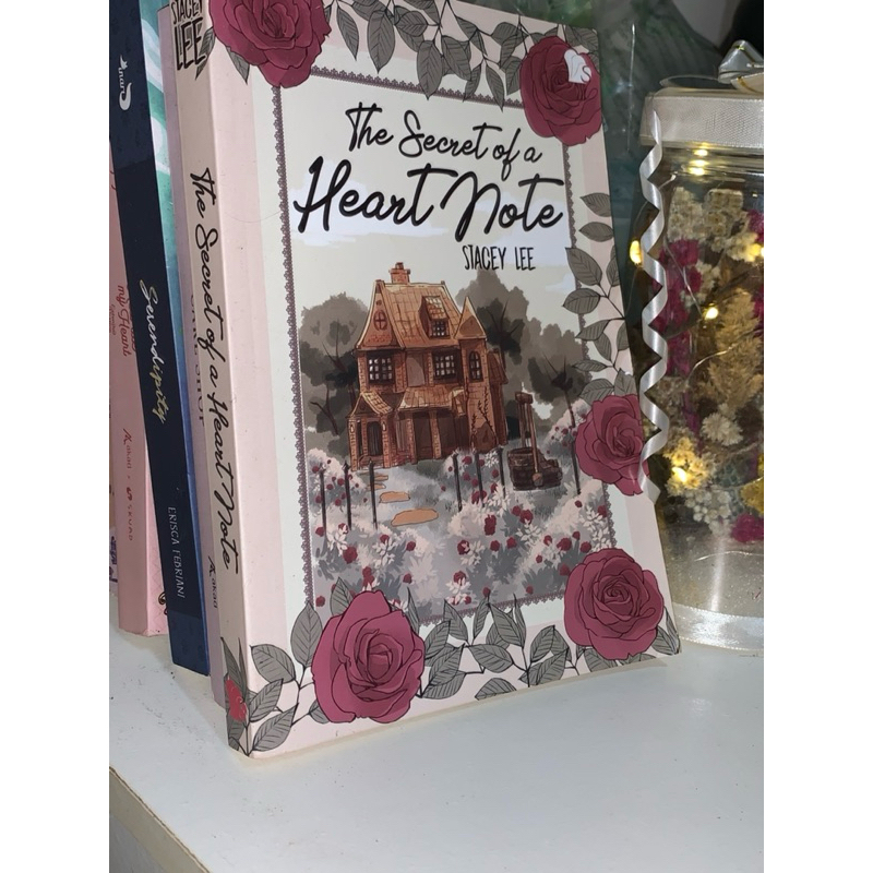 PRELOVED NOVEL “ The Secret of a Heart Note”