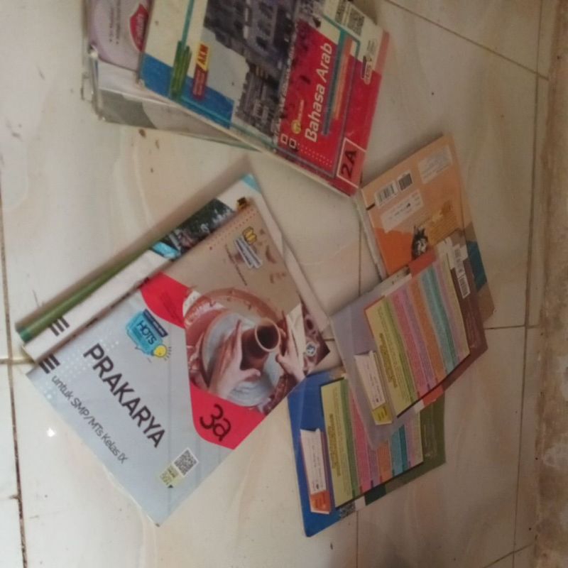 buku,bekas-siswa(LKS)