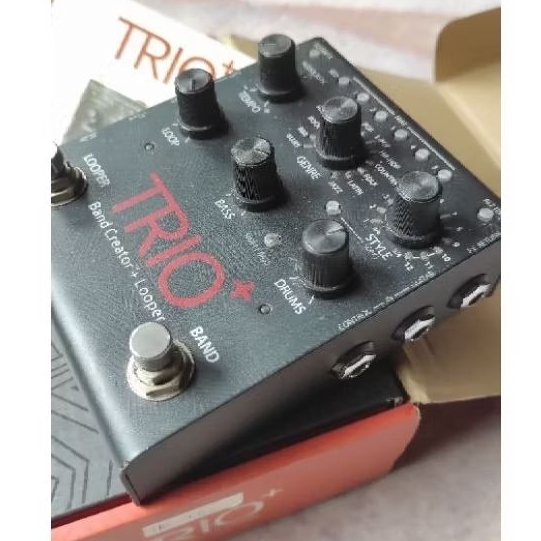 DIGITECH TRIO+ ( efek drum+looper)