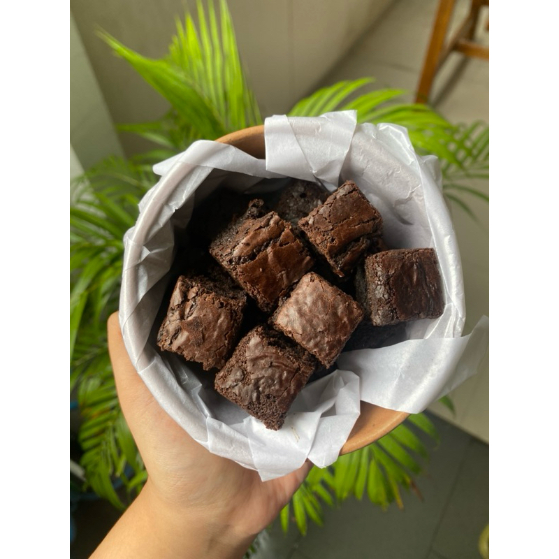 

BROWNIES BITE ISI 16 12oz (PENGIRIMAN REGULER)