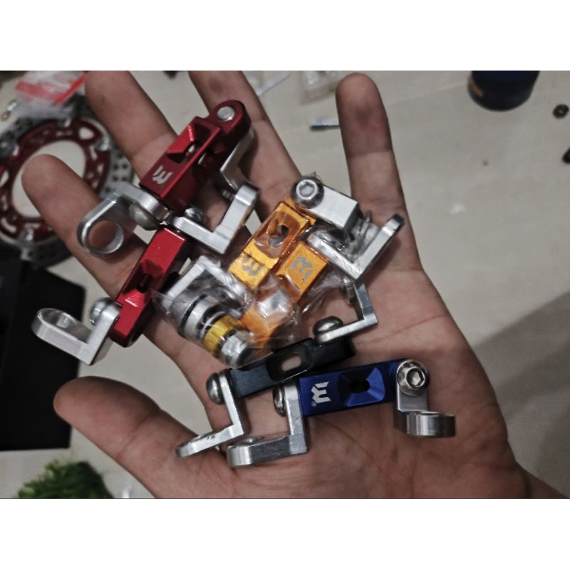 breket tabung minyak rem wr3 second