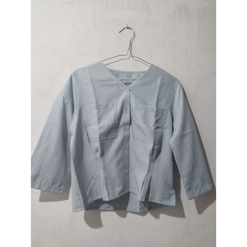 preloved Ecinos Butter Top in Powder Blue