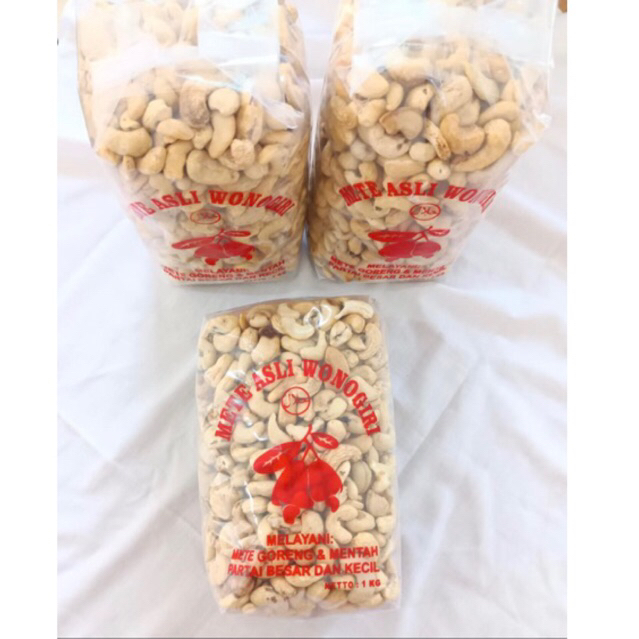 

Kacang Mete Premium Mentah Kemasan 1Kg