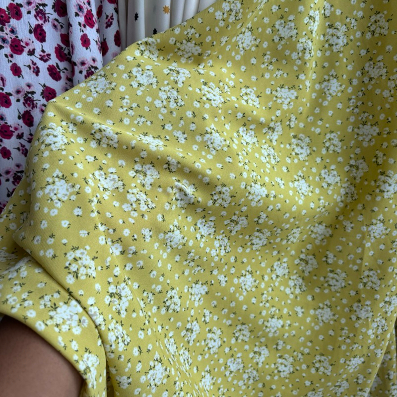 kain wolpeach motif bunga kecil - kain wolpeach premium - kain bahan motif bunga - kain bahan metera