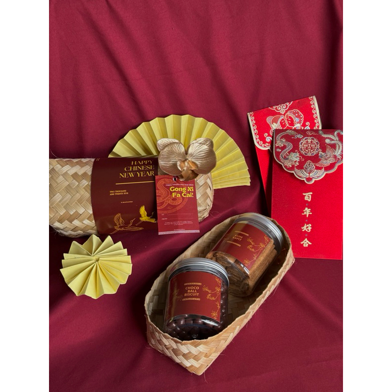 

Studio Tembikar - Liong Package Imlek Chinese New Year Hampers