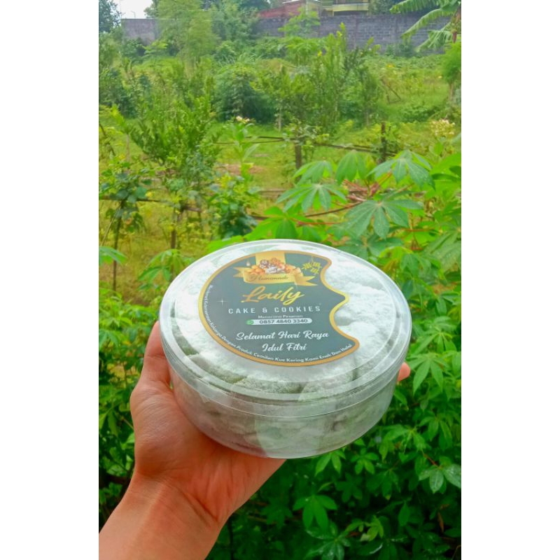 

kue kering lebaran putri salju berat 1 toples -+280gram