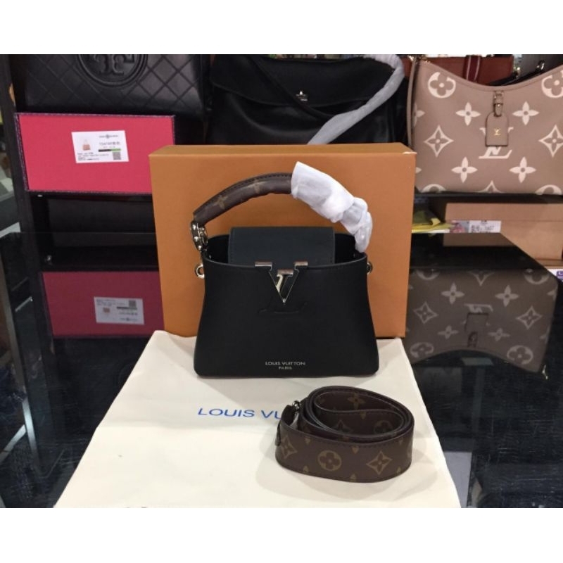 Lv Capucines Mini With Box Magnet M59939