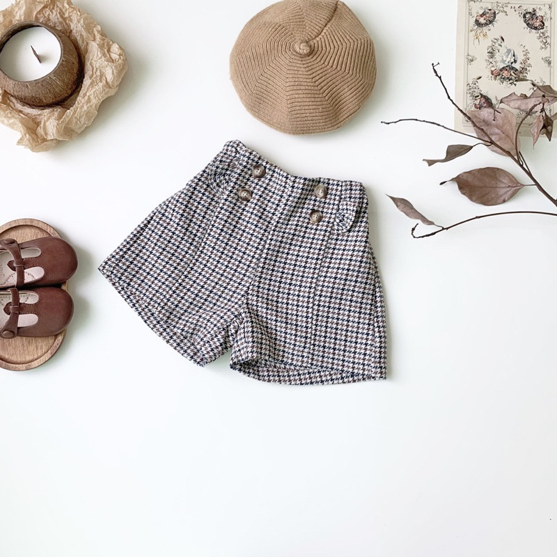 Bebe Houndstooth short pants