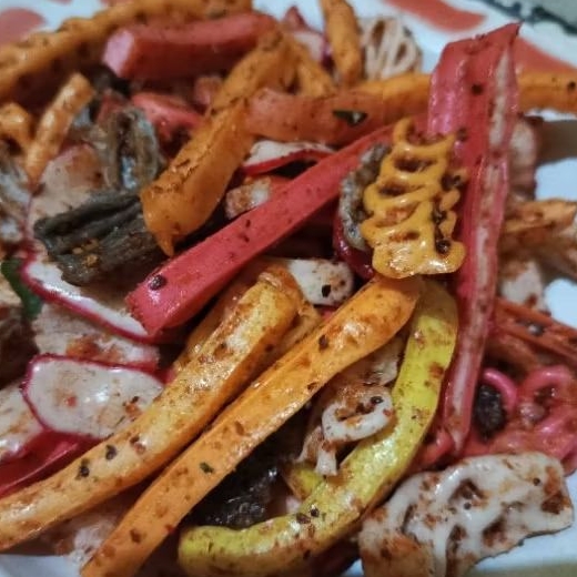 

kerupuk viral pedas campur