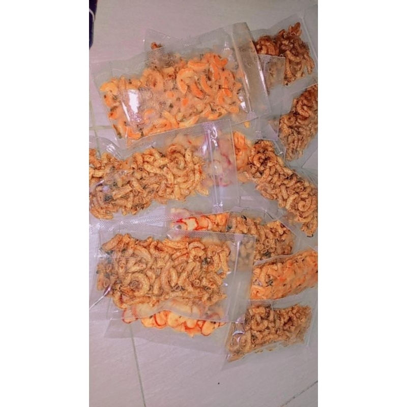 

Makaroni Pedesan Lovers/makaroni cemilan gen z/cemilan waktu senggang/homemade
