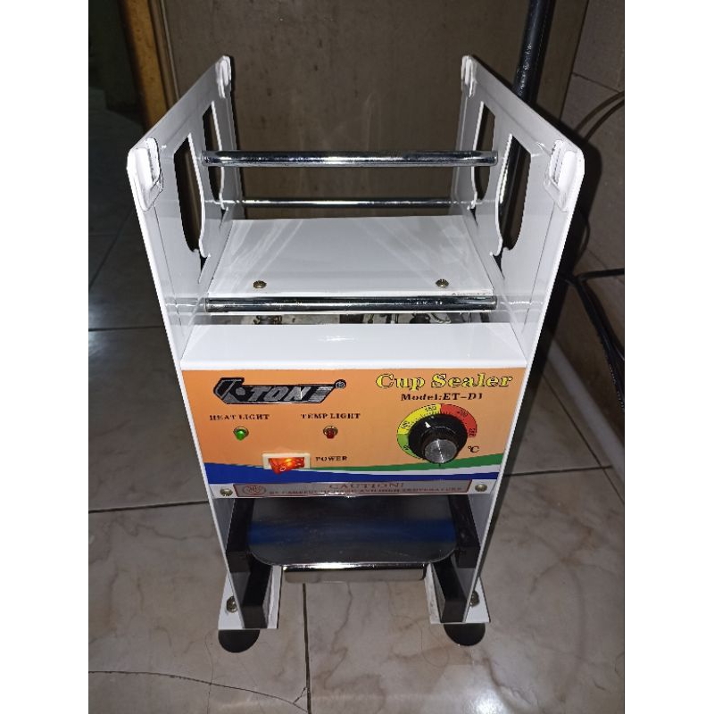 Manual sealing machine