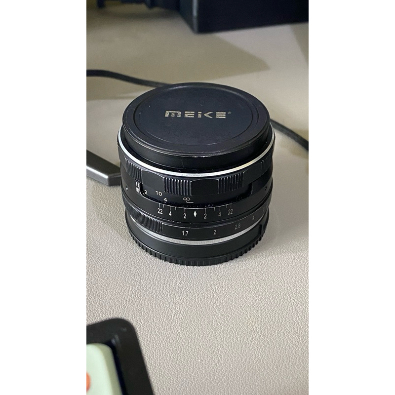lensa meike 35mm f1.7 sony bekas
