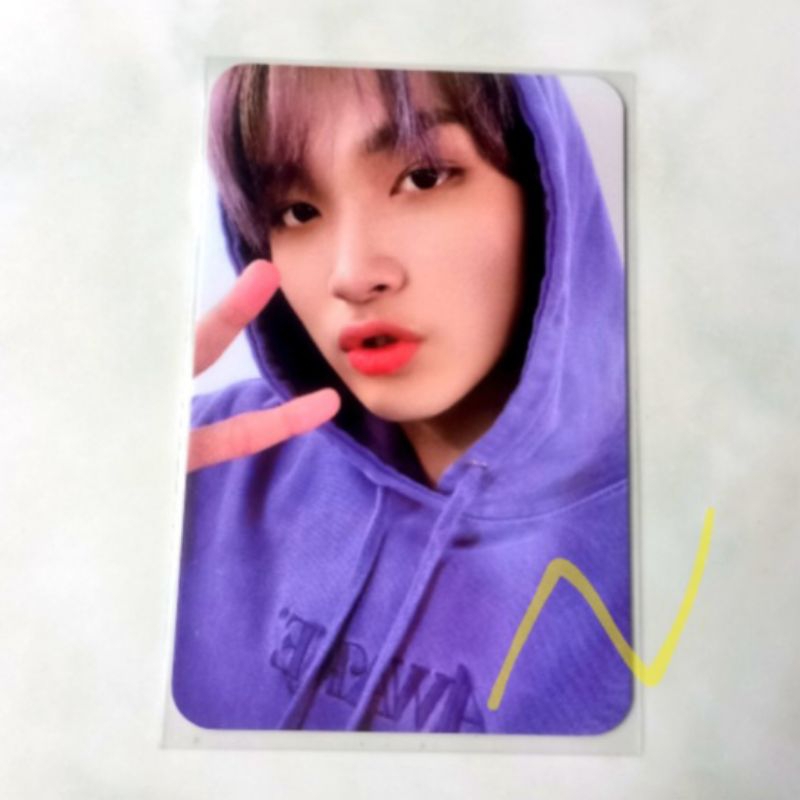 wts haechan hoodie ungu pout pc photocard official nct dream sg21 season greeting selca 2021 ready i
