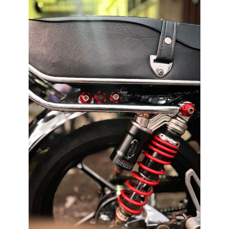 PEMANIS SHOCK BELAKANG CB GL MEGAPRO TIGER UNIVERSAL BAUT DRAT 12