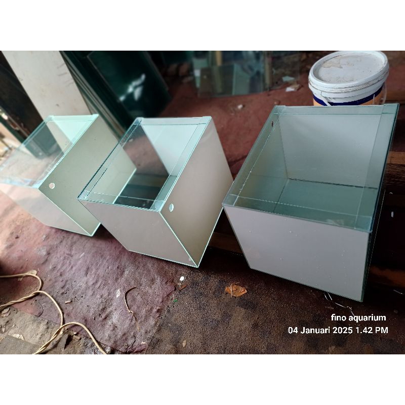 Aquarium 50x40x40 full backgroun.