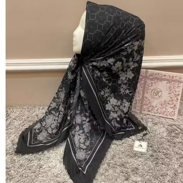 Hijab Bungatta Motif Overlyan Terbaru Bahan Voal Ultrafine 120x120 cm Packing Box Eksklusif