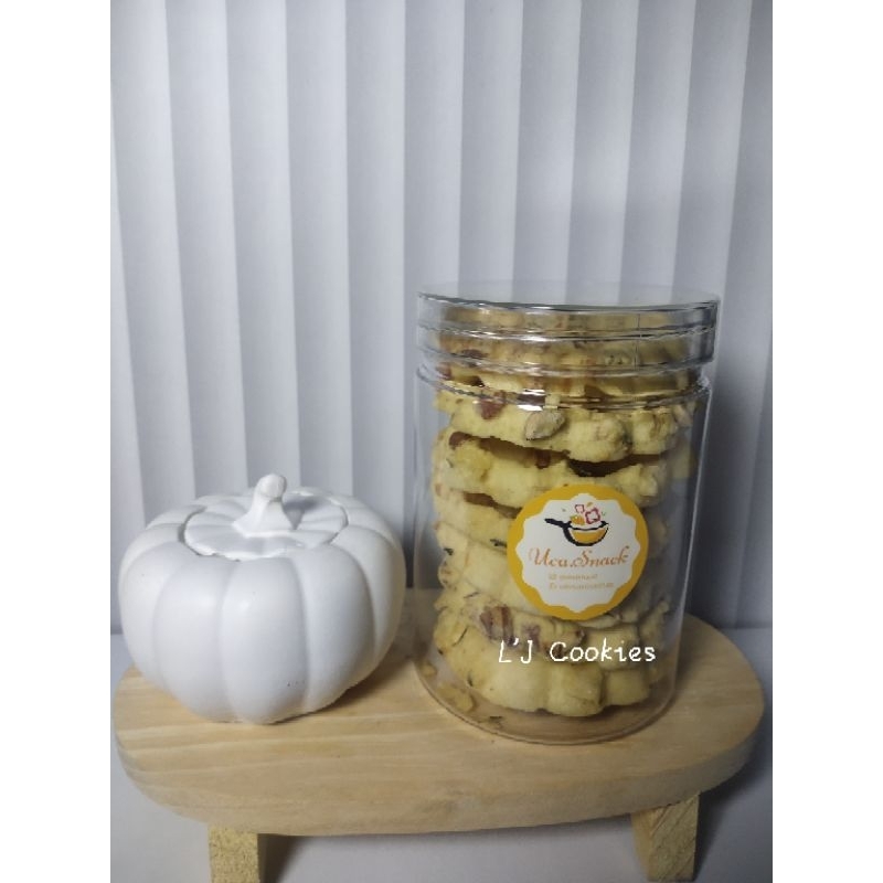 Peyek Oyot / Peyek Kacang