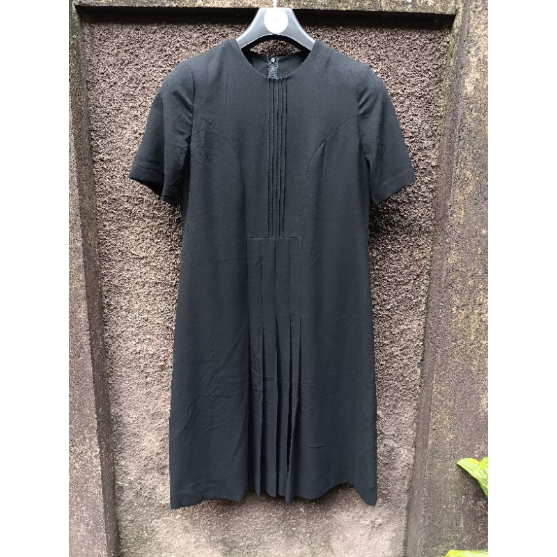 PRELOVED DRESS SELUTUT/DRESS HITAM POLOS